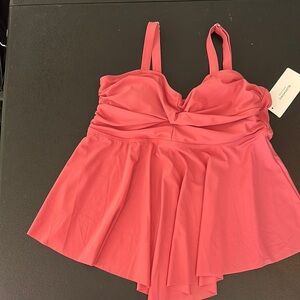 Coral Bloom Chic tanking top with Adjustable Straps and Flowy Design